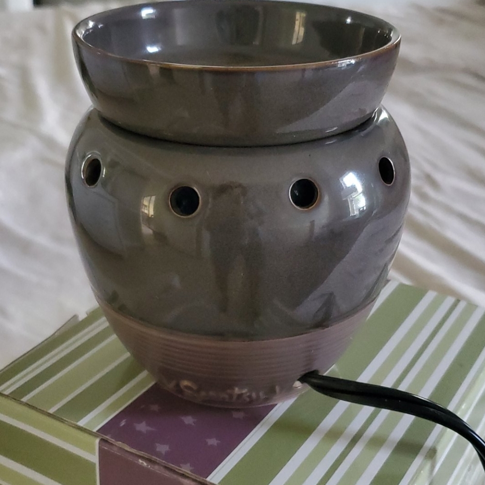 Scentsy warmer